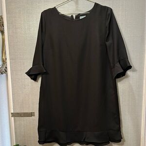 CeCe Black shift scallop ruffle sleeve and hem lined dress size 12